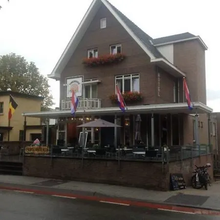 Hotel Garni 't Pannenkoekenhuis 2*